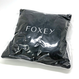 FOXEY ベロアクッション 黒