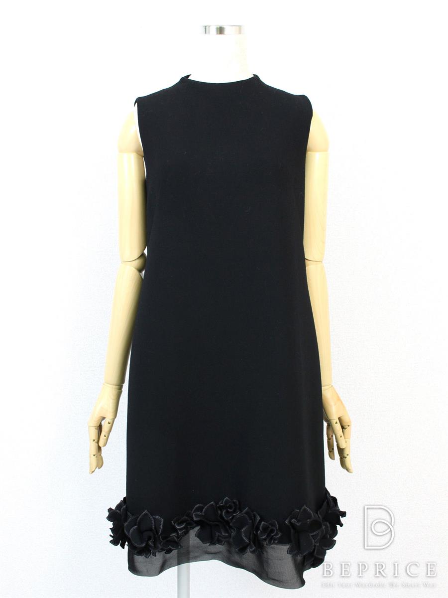 フォクシーブティック ワンピース ノースリーブ Dress Black Petal 36138買取実績 | 横浜市西区