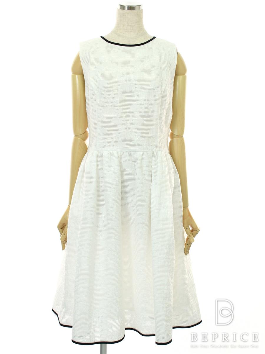 フォクシーブティック ワンピース Dress Cloud 35374買取参考価格 | 大阪府吹田市