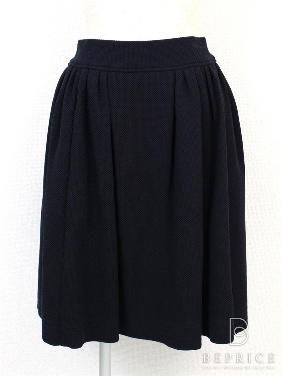 フォクシーブティック 2011年 スカート ニットピケ 28361 ネイビー買取実績 | 神奈川県藤沢市