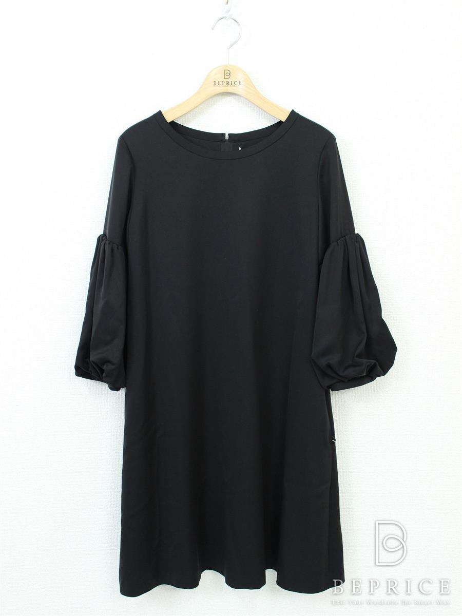 フォクシーニューヨーク 2017年 ワンピース Cupra Satin Novelty Dress 36611 ブラック買取実績 | 大阪市阿倍野区