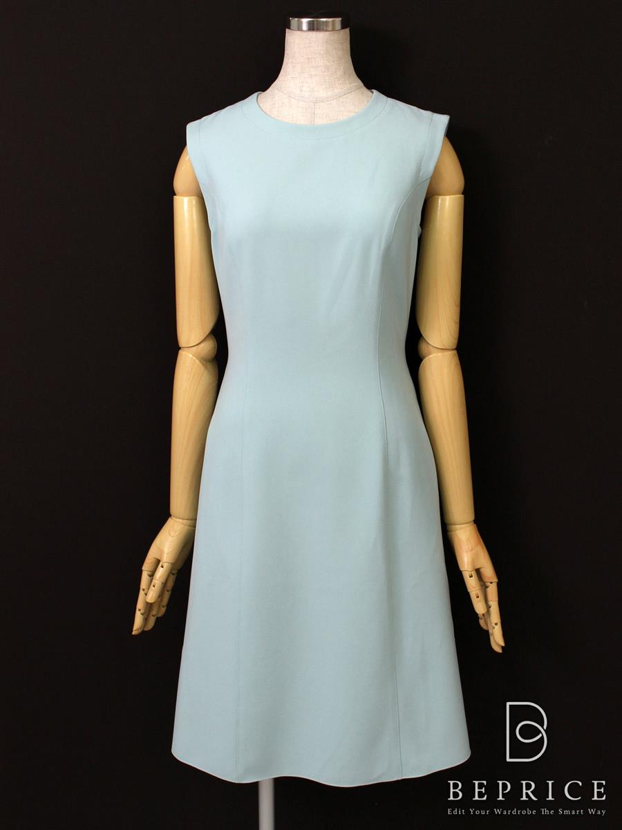 フォクシーニューヨーク ワンピース ノースリーブ ストレッチムース 25416 ブルー 2009年買取実績 | 京都市右京区