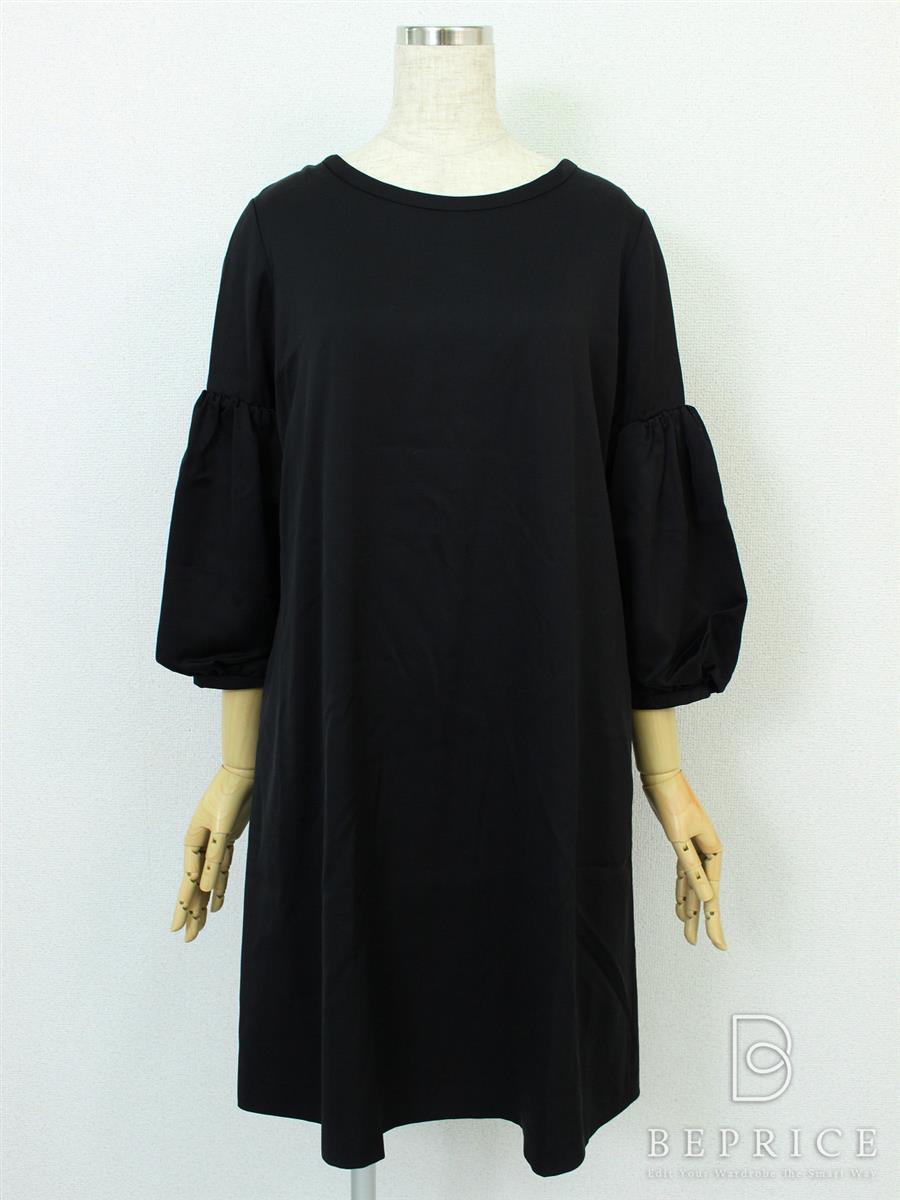 フォクシーニューヨーク ワンピース Cupra Satin Novelty Sleeve Dress COLLECTION 36611買取参考価格 | 神戸市東灘区