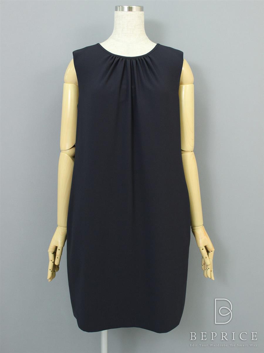 フォクシーニューヨーク 2012年 ワンピース フェアリーギャザー 30738 ネイビー買取実績 | 兵庫県芦屋市