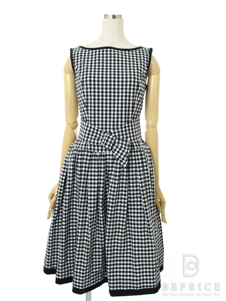 フォクシーニューヨーク ワンピース フルフレアー BLACK CROSS 31327買取実績 | 東京都港区