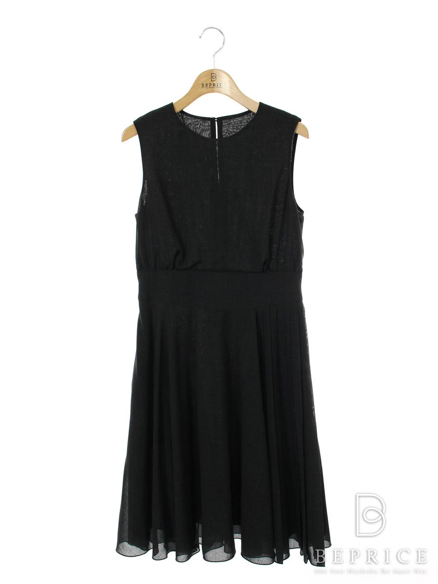 フォクシーニューヨーク ワンピース シアーグレース 32866買取実績 | 東京都目黒区