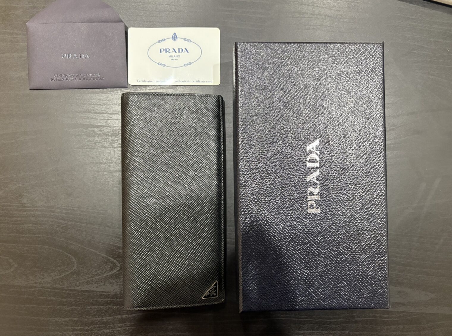 PRADA 長財布 サフィアーノ トライアングル買取参考価格 | 岩手県