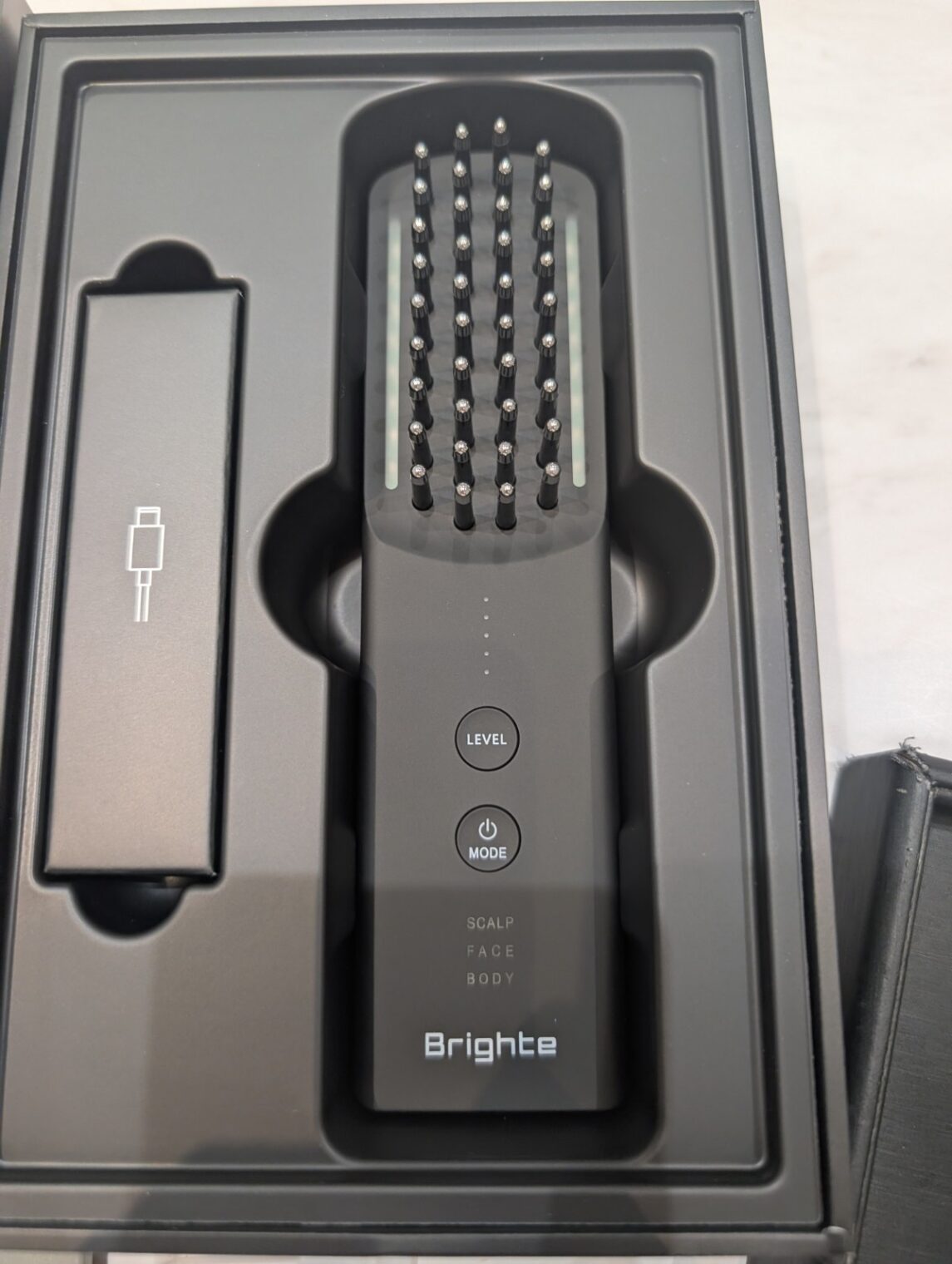 Brighte ブラシ型美顔器 ELEKI BRUSH + BRT-FSB180買取参考価格 | 京都市南区