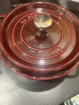 STAUB（ストウブ）　鍋　22㎝の参考買取価格