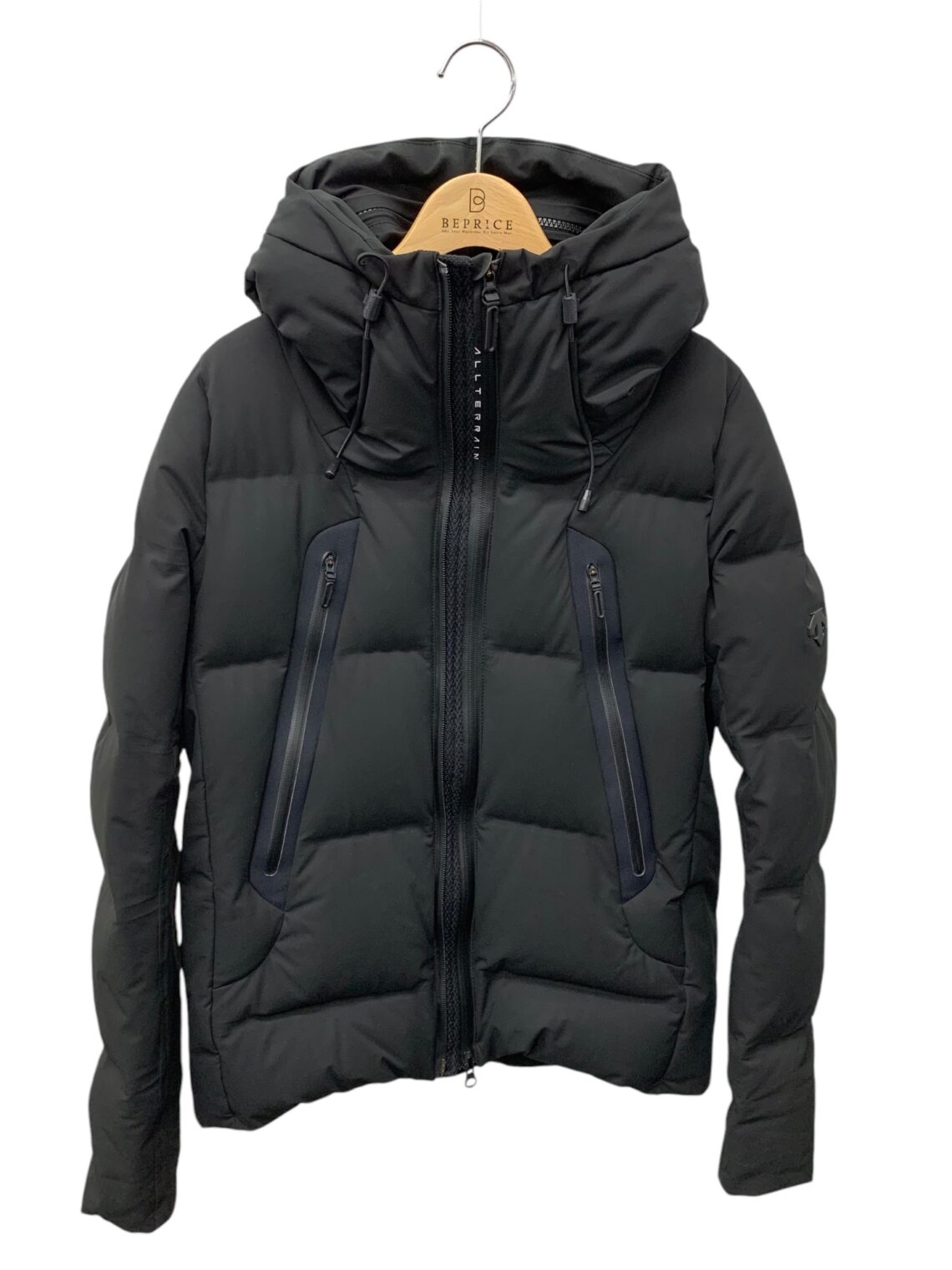 デサントオルテライン 水沢ダウン マウンテニア MOUNTAINEER DAMOGK30U ダウンジャケット S ブラック買取実績 | 堺市西区