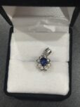 ネックレスTOP K18WG サファイア0.73ct ダイヤ0.2ctの参考買取価格