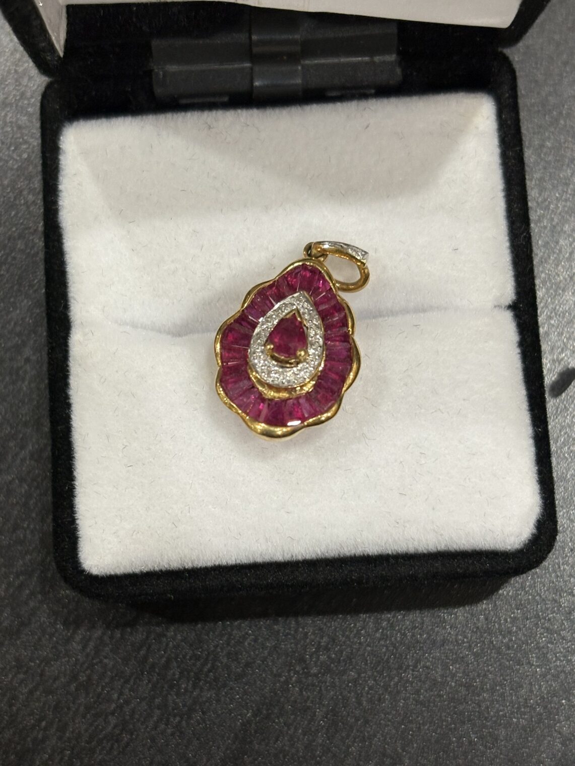 ネックレスTOP　K18　ルビー1.75ct　ダイヤ0.27ct買取参考価格 | 大阪府守口市