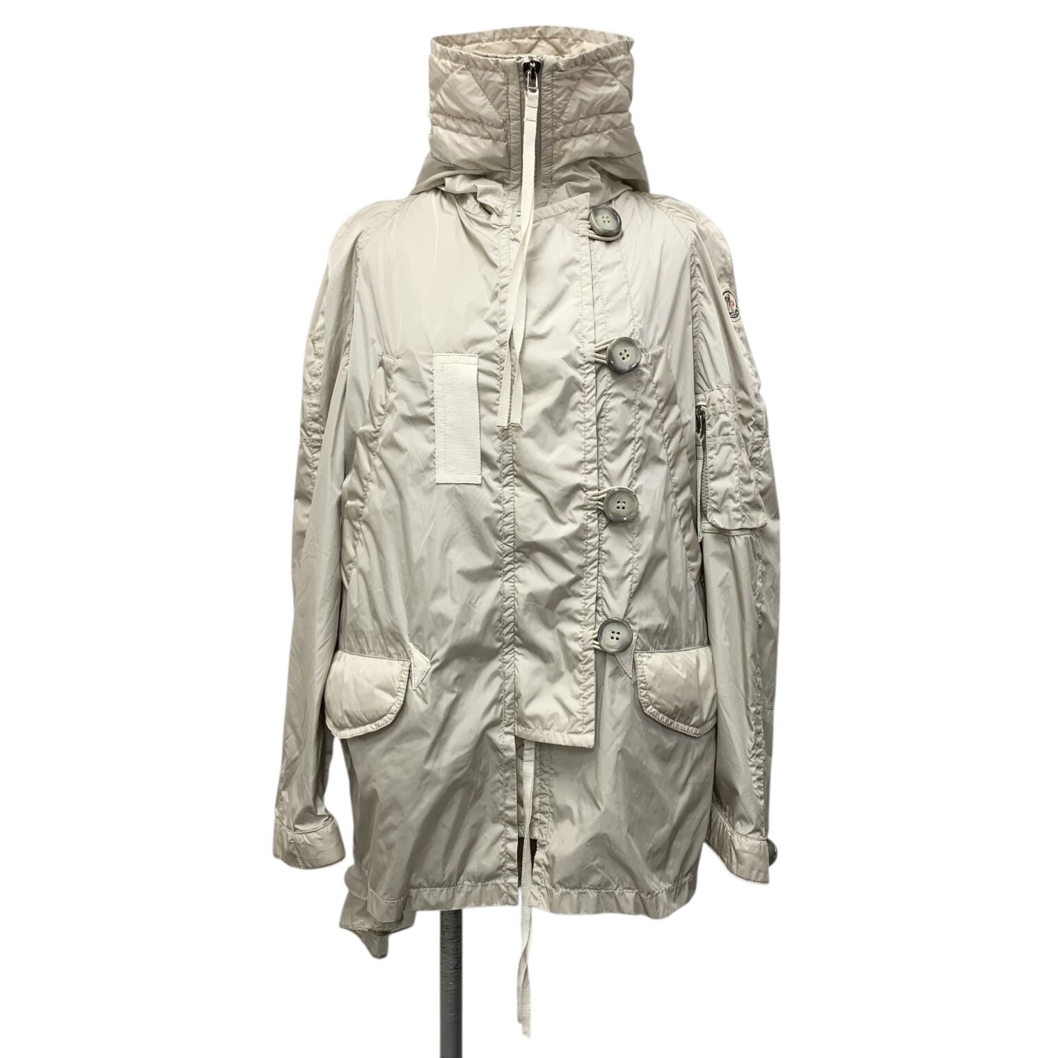 モンクレール ダウン SORA GIUBBOTTO SORA COAT  ベージュ買取実績 | 愛媛県松山市