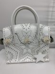 カービングトライブスStuds Maestra S 48382604 ハンドバッグ ホワイト スターモチーフの参考買取価格
