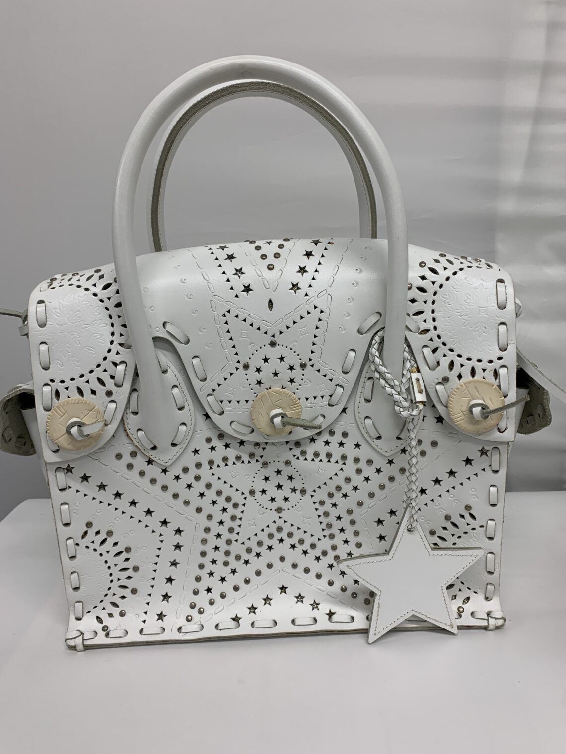 カービングトライブス Studs Maestra S 48382604 ハンドバッグ ホワイト スターモチーフ買取実績 | 大阪府交野市