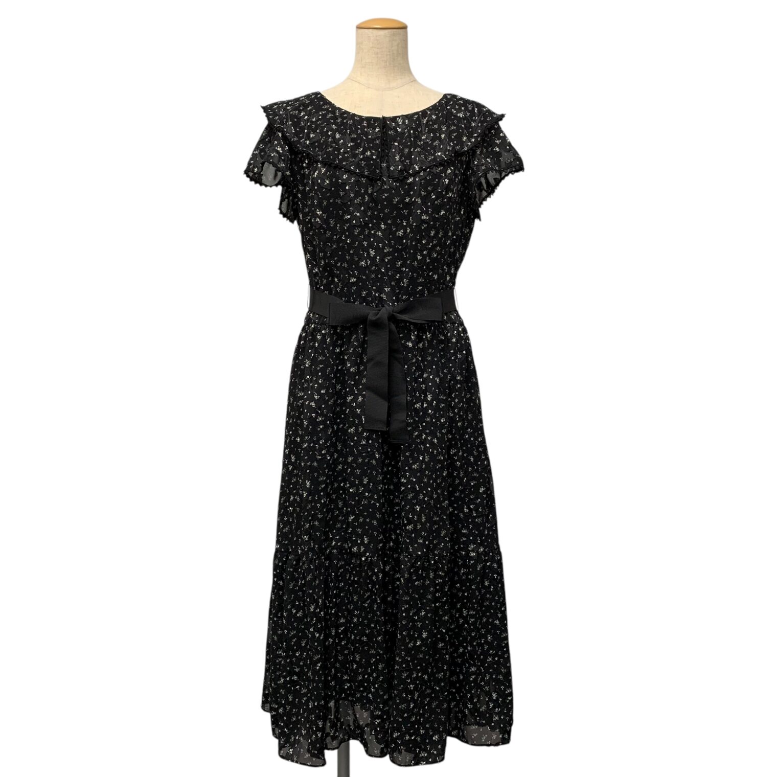 エムズグレイシー 211322 ワンピース 40 ブラック 衿付き フラワーモチーフ買取実績 | 福島県郡山市