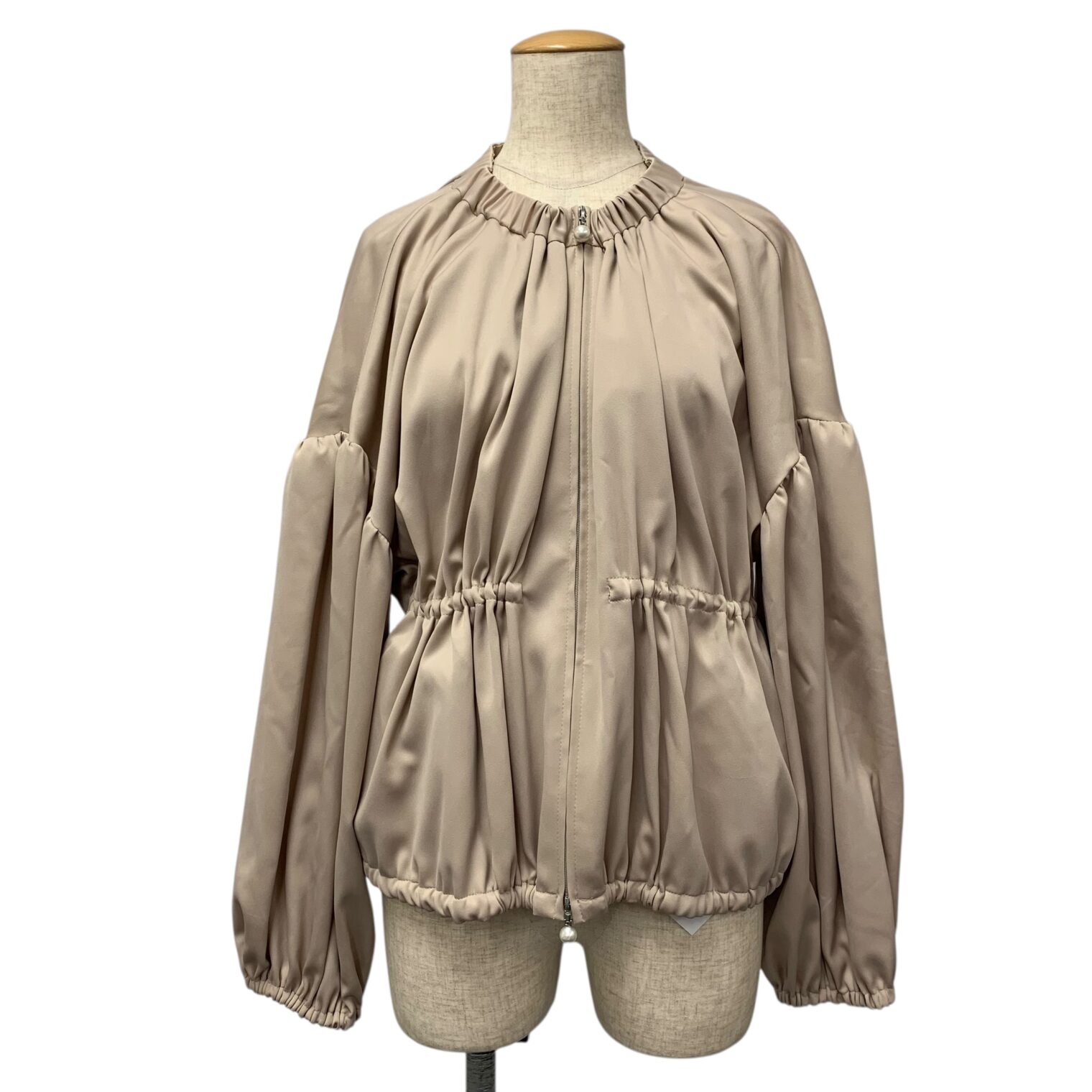 ルネ basic ブルゾン 5013070 ノーカラー ギャザー買取実績 | 東京都荒川区