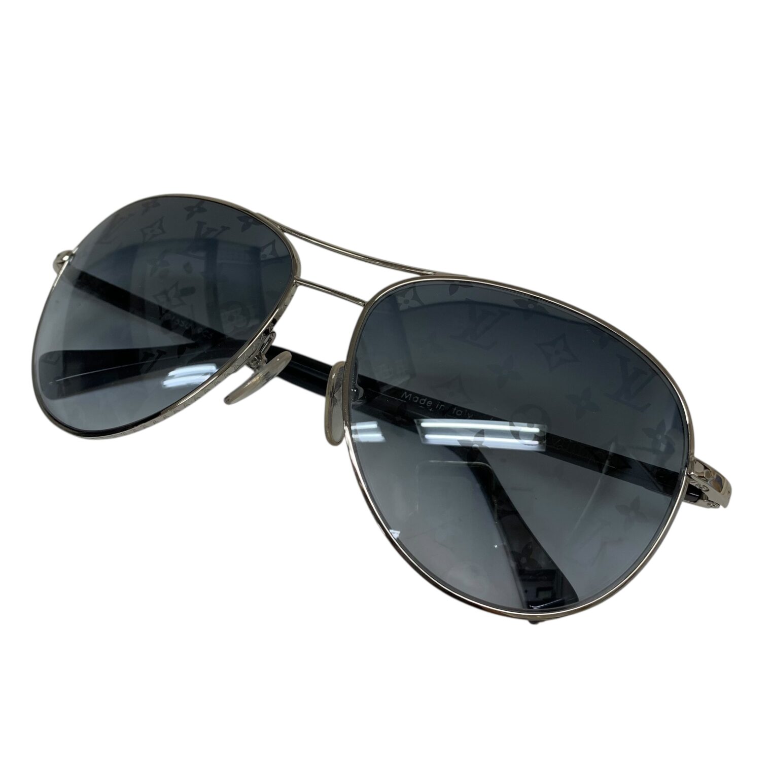 ルイヴィトン コンスピラシオン・パイロット Z0165U サングラス シルバー買取実績 | 東京都