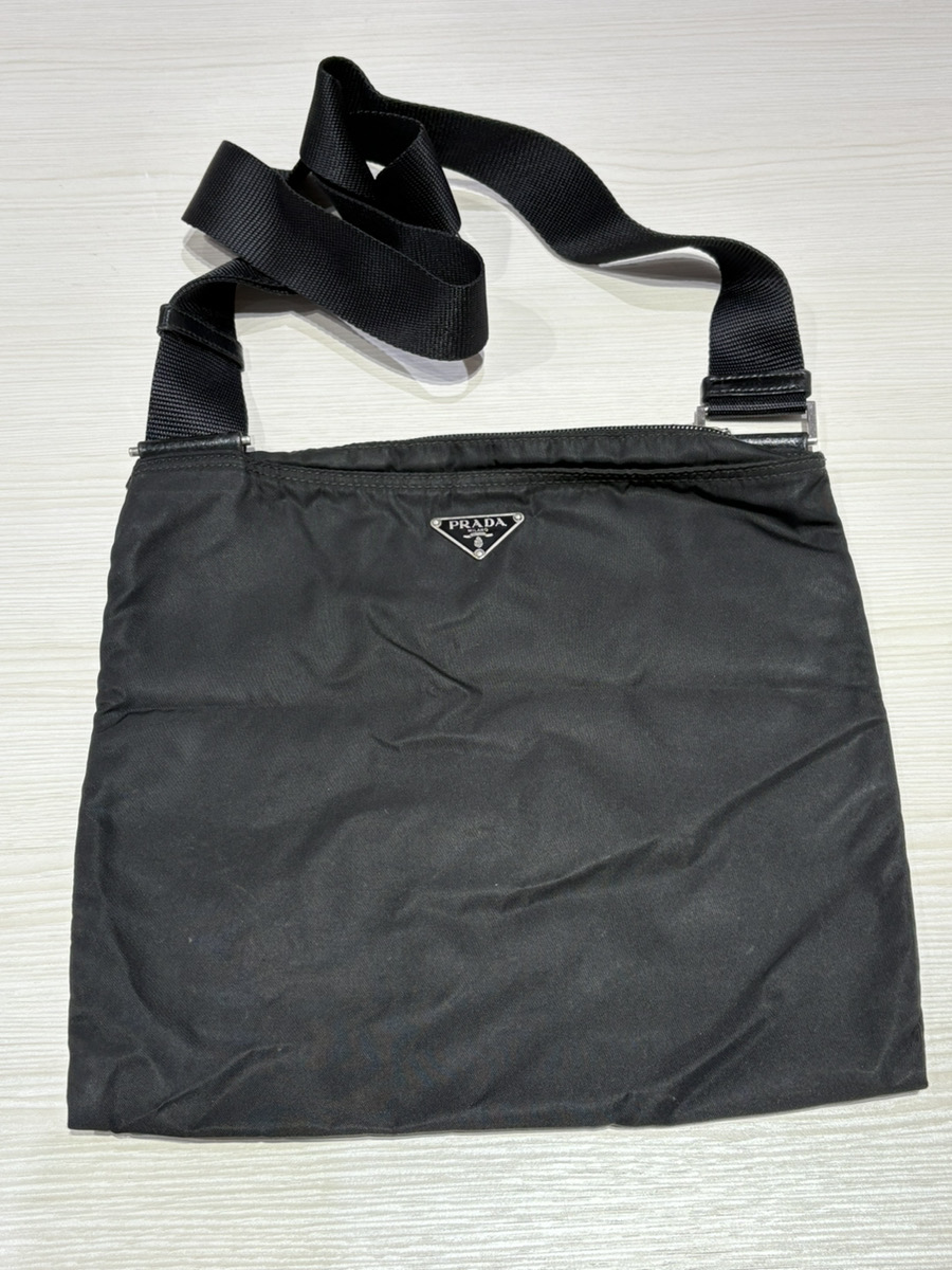 PRADA ナイロンショルダーバック買取実績 | 札幌市厚別区