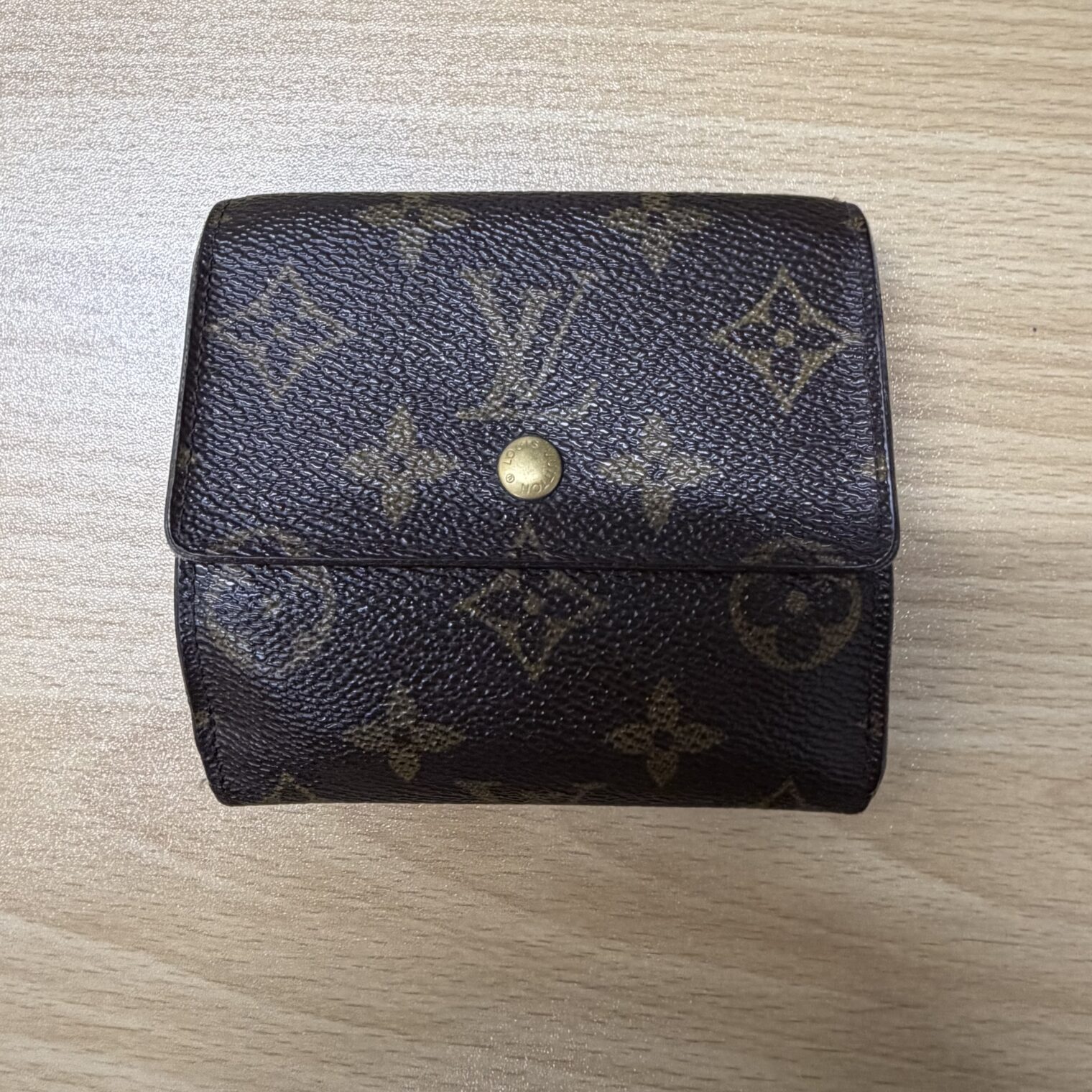 ルイヴィトン モノグラムポルトモネ・ビエカルトクレディ Wホック 三つ折り財布買取実績 | 青森県
