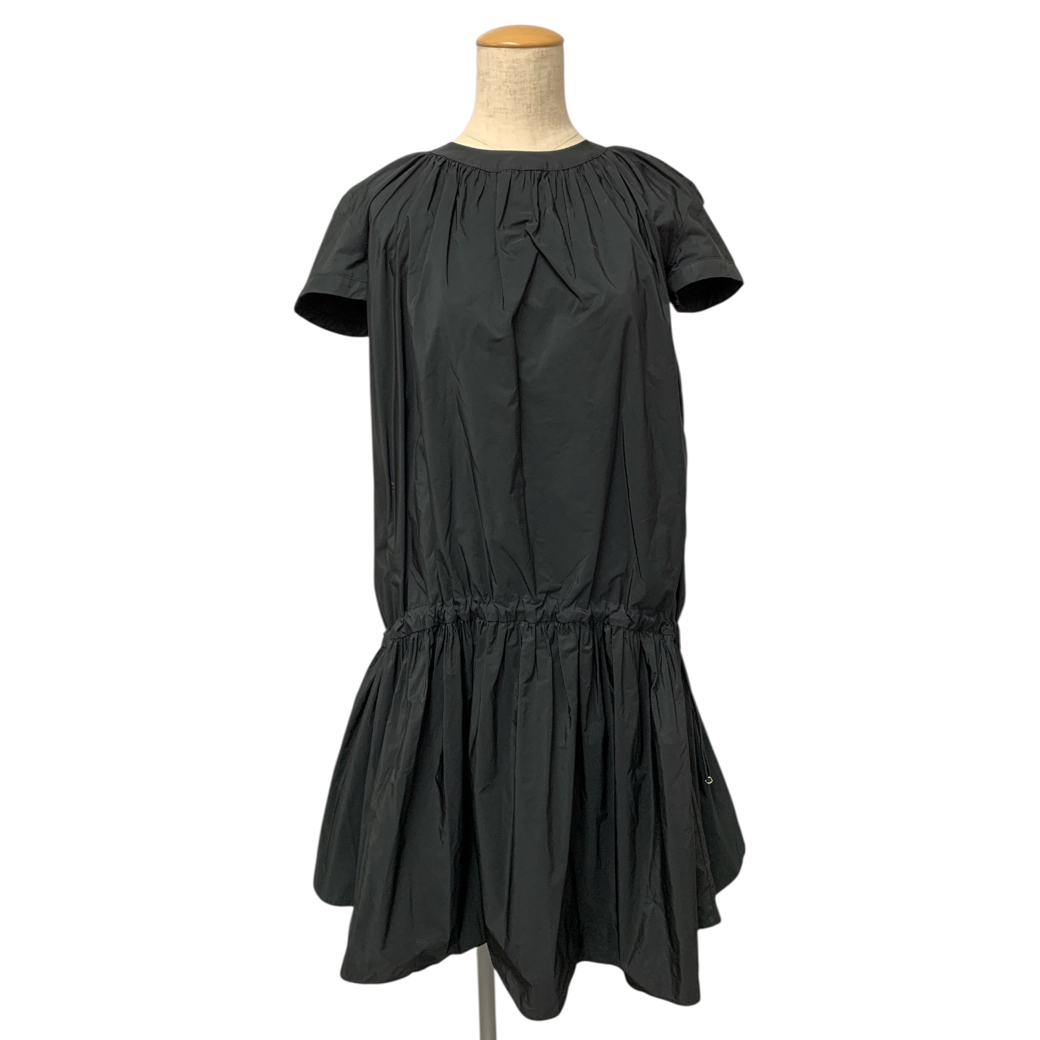 モンクレール ABITO DRESS H10932G00010 ワンピース買取実績 | 名古屋市瑞穂区