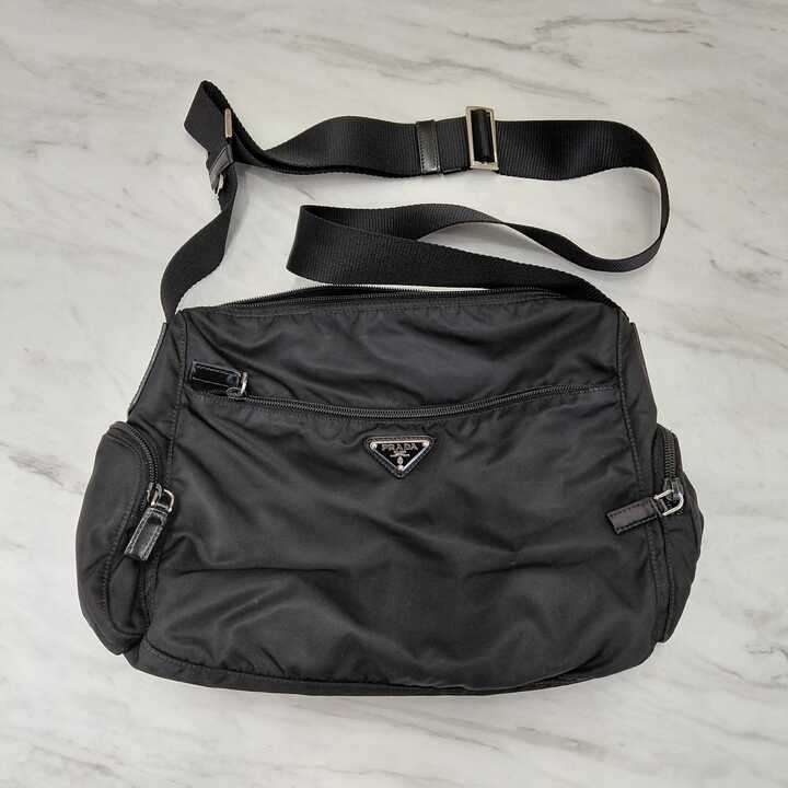 プラダ VELA BT426T ナイロンショルダーバッグ買取実績 | 大阪府泉佐野市