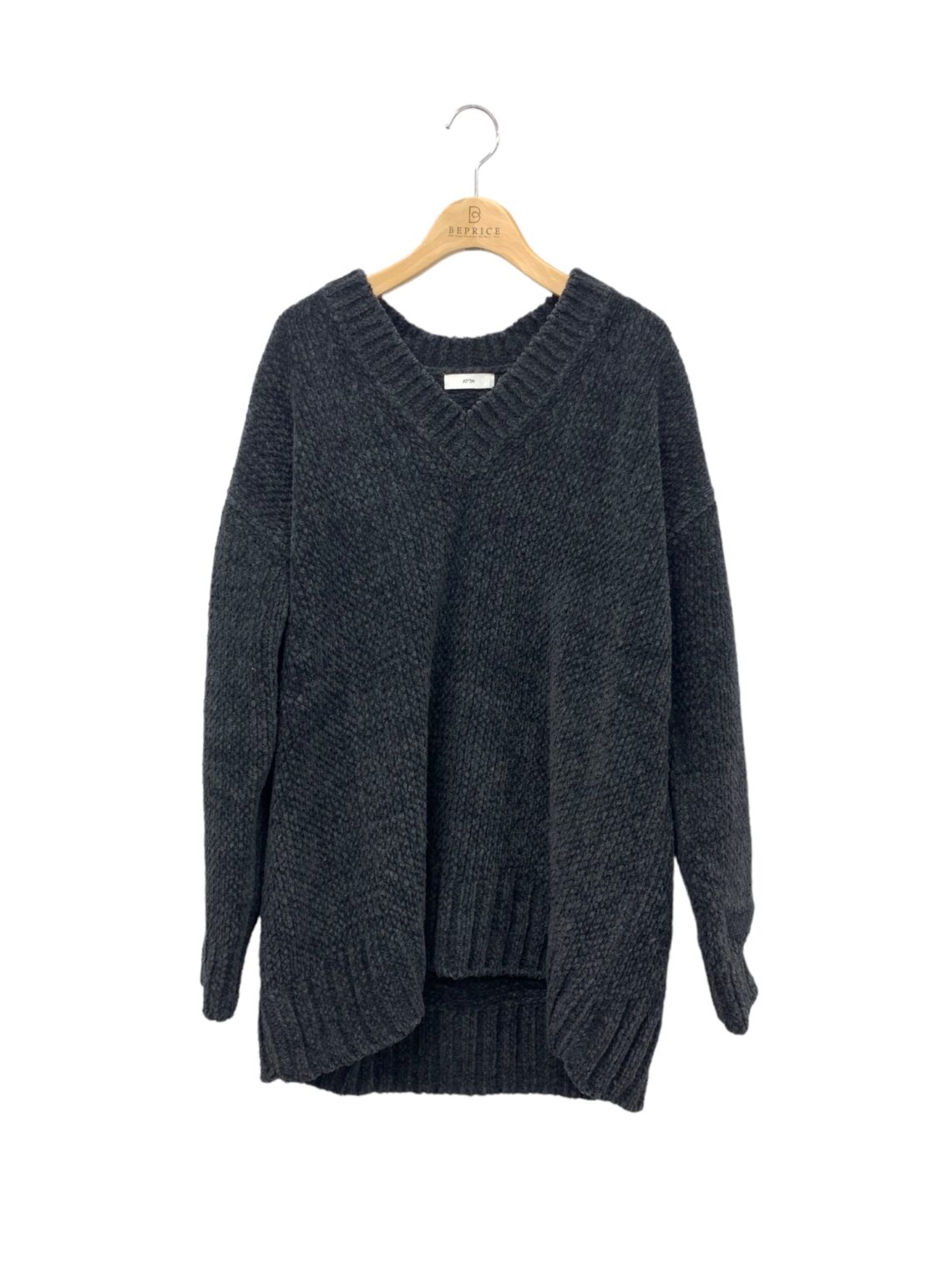 エイトン WOOL MOLE KRAGNW0813 ニット 2 グレー Vネックセーター買取実績 | 東京都千代田区