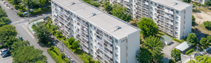 団地3階の不用品回収は10〜15万が相場？見積もりの内訳と当日増額の防ぎ方