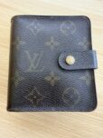 ルイヴィトンLOUIS VUITTON ルイヴィトン モノグラム コンパクトジップ 財布 M61667 財布の参考買取価格