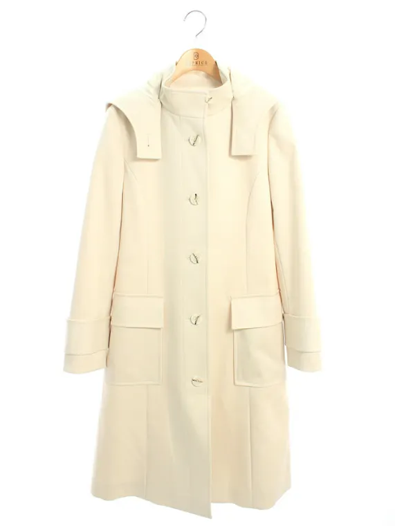 フォクシーニューヨーク collection コート 40530 Coat Minimal Elegance 2020年 ホワイト買取参考価格 | 大阪府泉佐野市