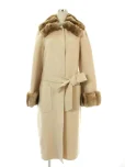 フォクシーブティックコート 18620 Coat チンチラファー付き カシミヤ混 ベージュの参考買取価格