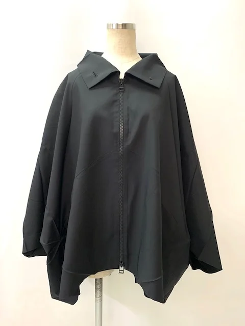 イッセイミヤケ ジャケット 132 5. 折り目デザイン ポリジップ ポンチョ ブラック買取参考価格 | 大阪市中央区