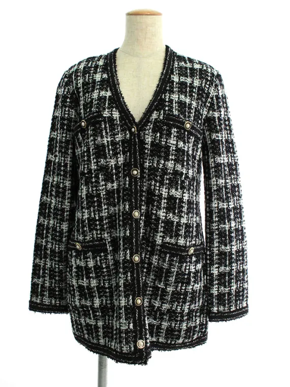 フォクシーニューヨーク collection ジャケット 40021 Cardigan Biscuit 2019年 ホワイト買取参考価格 | 鹿児島県鹿児島市