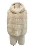 フォクシーブティックジャケット Fur Vest Gray Pearl ミンク 34923 2015年 ベージュの参考買取価格