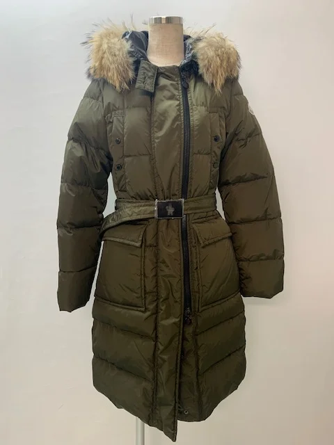 モンクレール ダウンコート MELINA メリナ Ｗジップ リアルファー カーキ買取参考価格 | 東京都目黒区