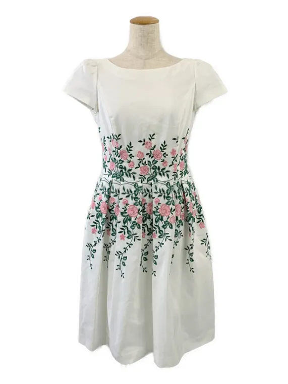 エムズグレイシー ワンピース Flower pattern Embroidery Dress 911307 2019年ホワイト買取参考価格 | さいたま市北区