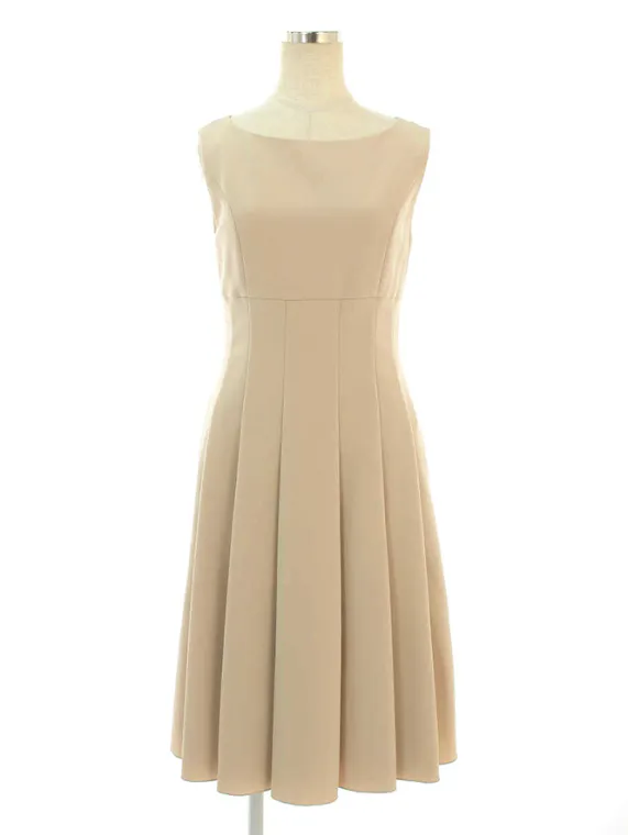 フォクシーニューヨーク ワンピース 38327 Dress 2018年 ベージュ買取参考価格 | 川崎市麻生区