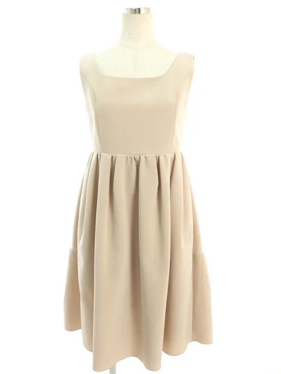 フォクシーニューヨーク ワンピース Modern Empire Dress 38330 2018年 ロイヤルミルクティ買取参考価格 | 福岡県大牟田市