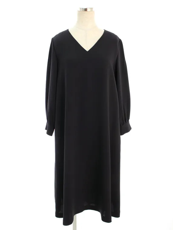 フォクシーニューヨーク ワンピース Ｄｒｅｓｓ 37802 2017年 ネイビー買取参考価格 | 兵庫県宝塚市