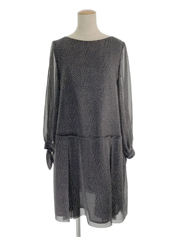 フォクシーニューヨーク ワンピース Flapper Dot Dress 2021年増産品 41046 2021年 ブラック買取参考価格 | 東京都中野区