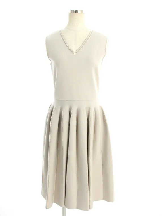 フォクシーブティック ワンピース Dress REFRAN 39483 2019年 ベージュ買取実績 | 東京都目黒区