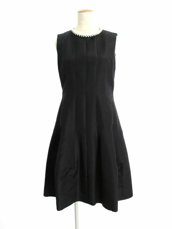 フォクシーブティック ワンピース 36737 Paneled Seam Dress 2017年 ブラック買取実績 | 東京都目黒区