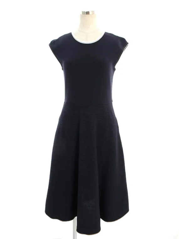 フォクシーブティック ワンピース 35906 Knit Dress Souffle 2016年 ネイビー買取参考価格 | 大阪市北区