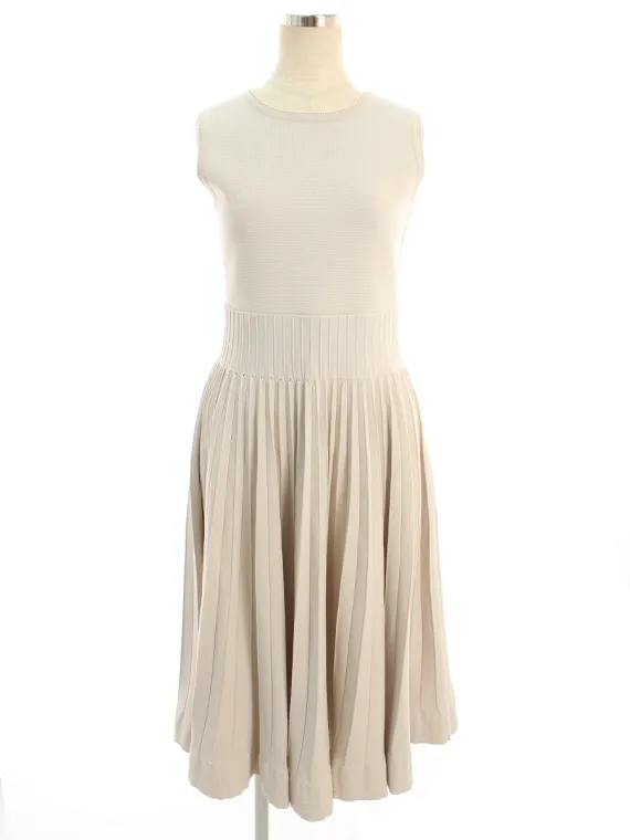 フォクシーブティック ワンピース 40807 Knit Dress Metronome 2020年 サンドベージュ買取実績 | 東京都新宿区