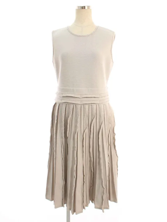 フォクシーブティック ワンピース 40111 Knit Dress 2019年 ベージュ買取参考価格 | 千葉市花見川区