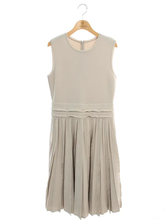 フォクシーブティック ワンピース 40111 Knit Dress 2019年 ベージュ買取参考価格 | 神奈川県藤沢市