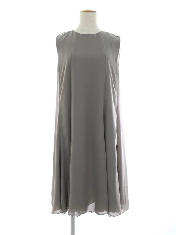 フォクシーブティック ワンピース 41018 Dress Freesia 2020年 アッシュグレー買取実績 | 兵庫県宝塚市
