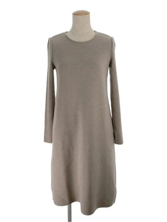 フォクシーブティック ワンピース Knit Dress Siena 2022年増産品 40389 2022年 ブラウン買取参考価格 | 神戸市東灘区