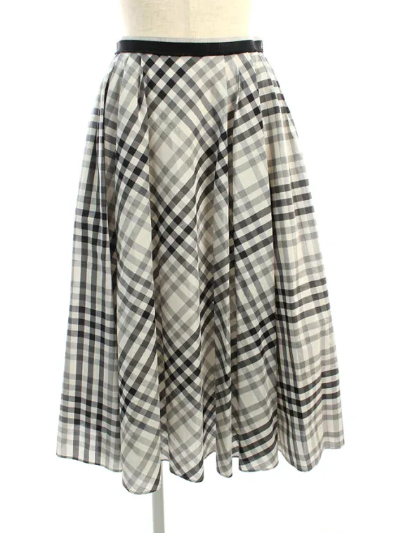 フォクシーブティック スカート 40986 Skirt Ms.Vichy 2020年 ブラックブラック買取参考価格 | 千葉県流山市