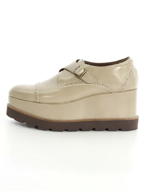 デイジーリンforフォクシー スニーカー 01001 WATS Waterproof Air Tower Shoes 2017年 デイジーベージュ買取参考価格 | 東京都大田区